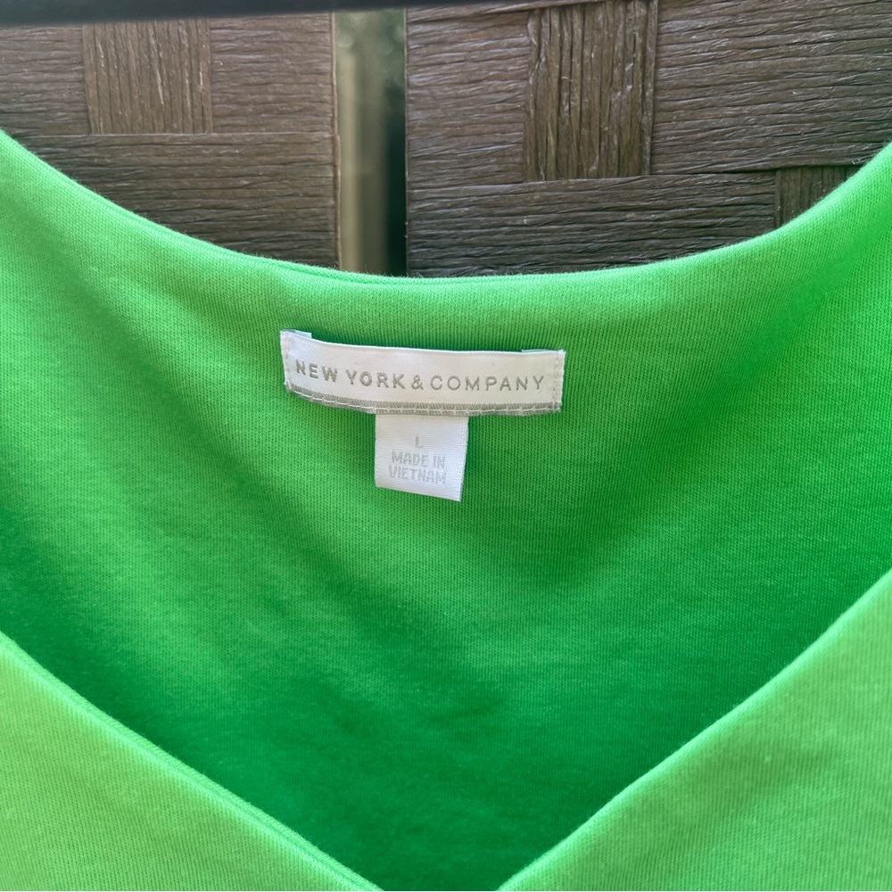 New York & Company Lime Green V-Neck Cotton Sleeveless Dress -size L - Picture 3 of 9